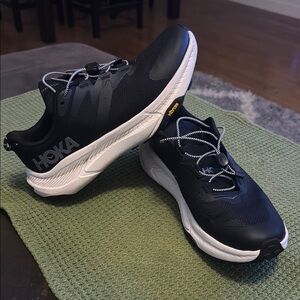 Hoka Black Transport